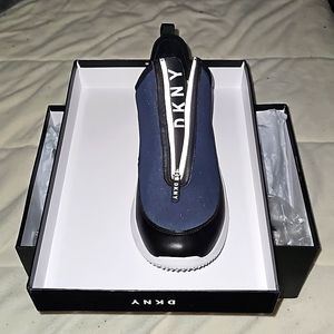 DKNY Mens Zip Up Sneakers,BRAND NEW IN ORIGINAL BOX!!!